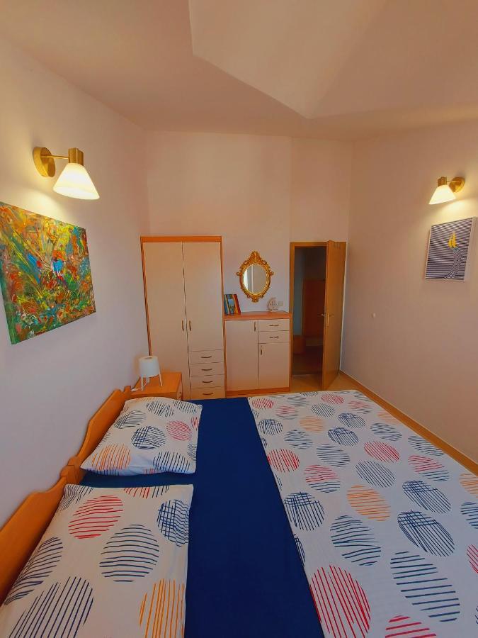 The View Apartment Supetar Exterior foto