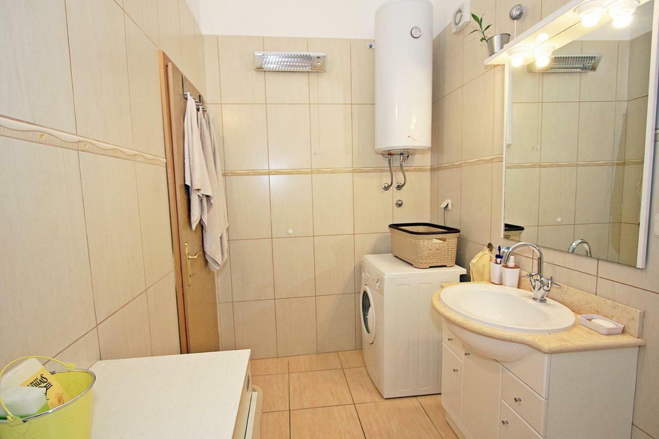 The View Apartment Supetar Exterior foto