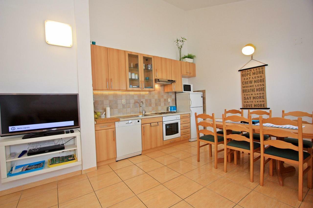 The View Apartment Supetar Exterior foto