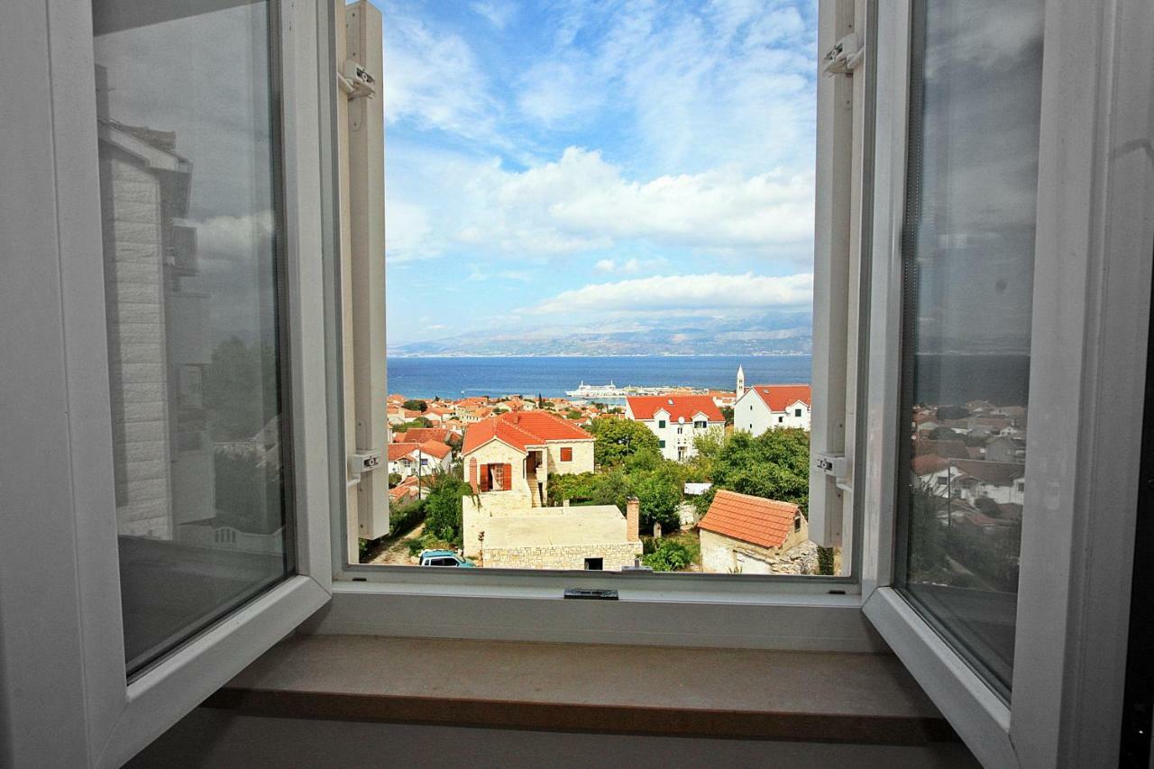 The View Apartment Supetar Exterior foto